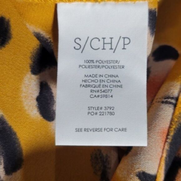 Cabi #3792 Golden Yellow Leopard Print V Neck Flowy Sleeveless Blouse - Picture 14 of 14